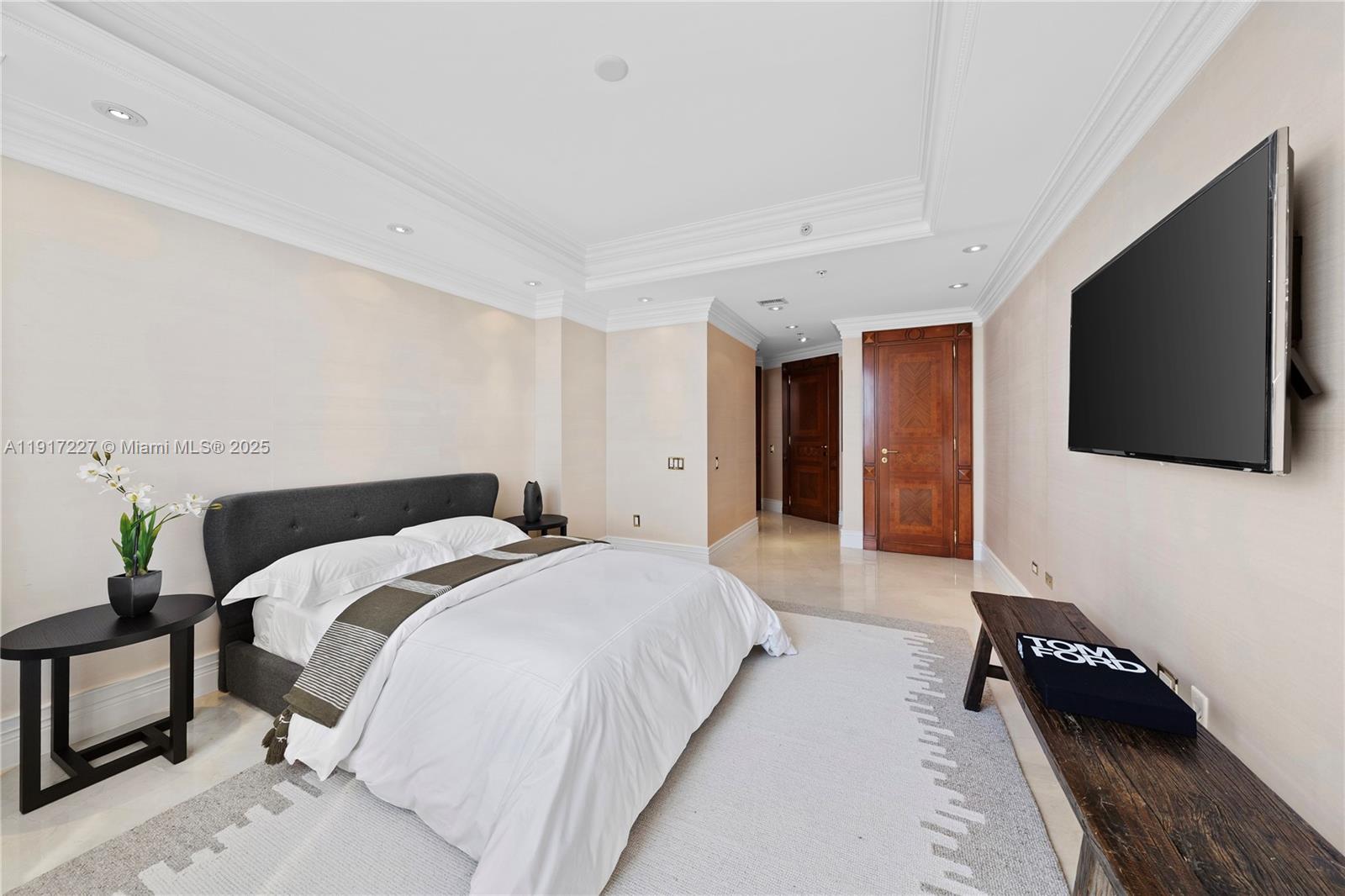 808 Brickell Key Dr #1802 Miami, FL 33131