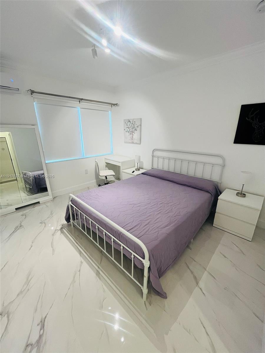 1455 Michigan Ave #12B