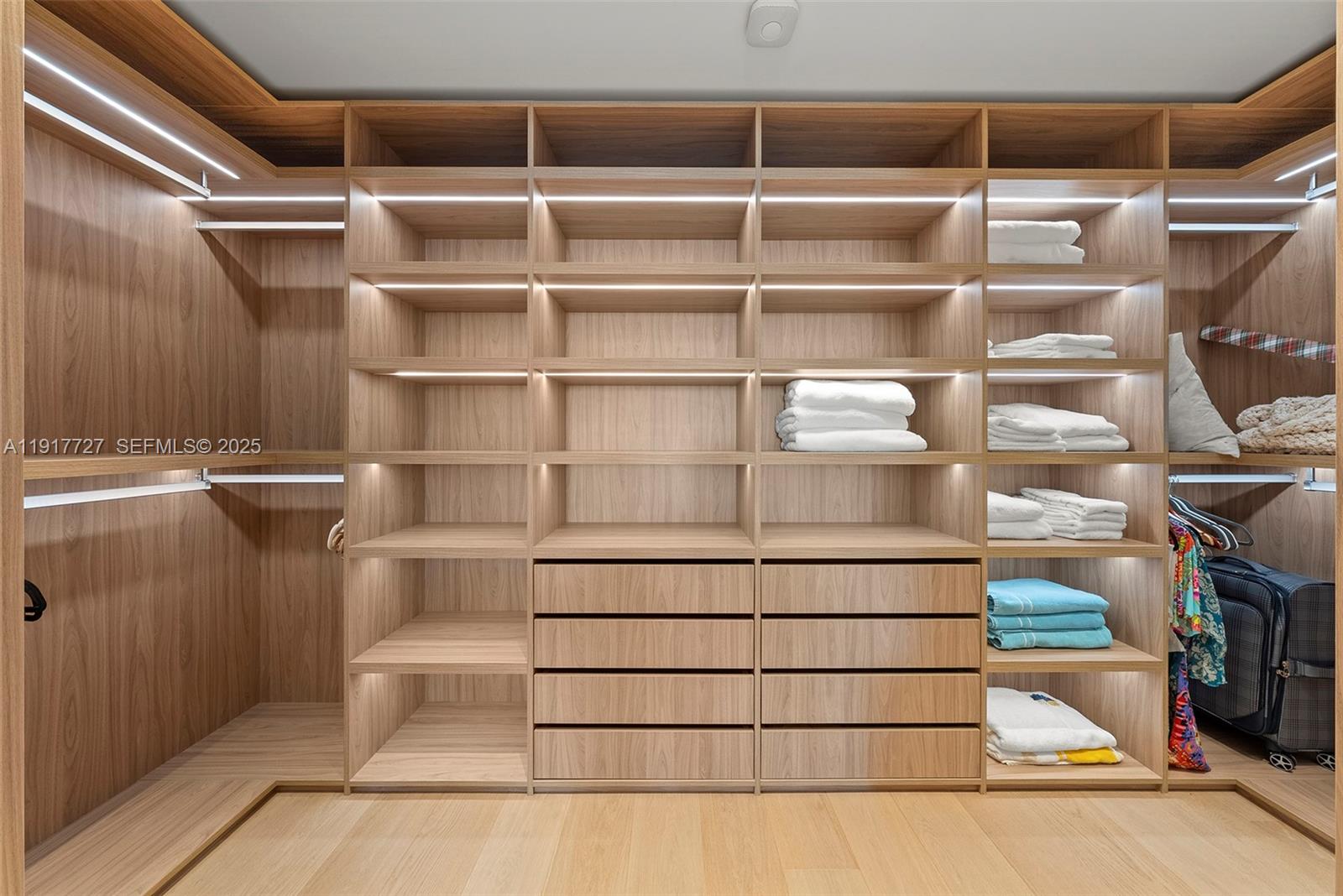 7916 Fisher Is Dr #7916 Miami Beach, FL 33109