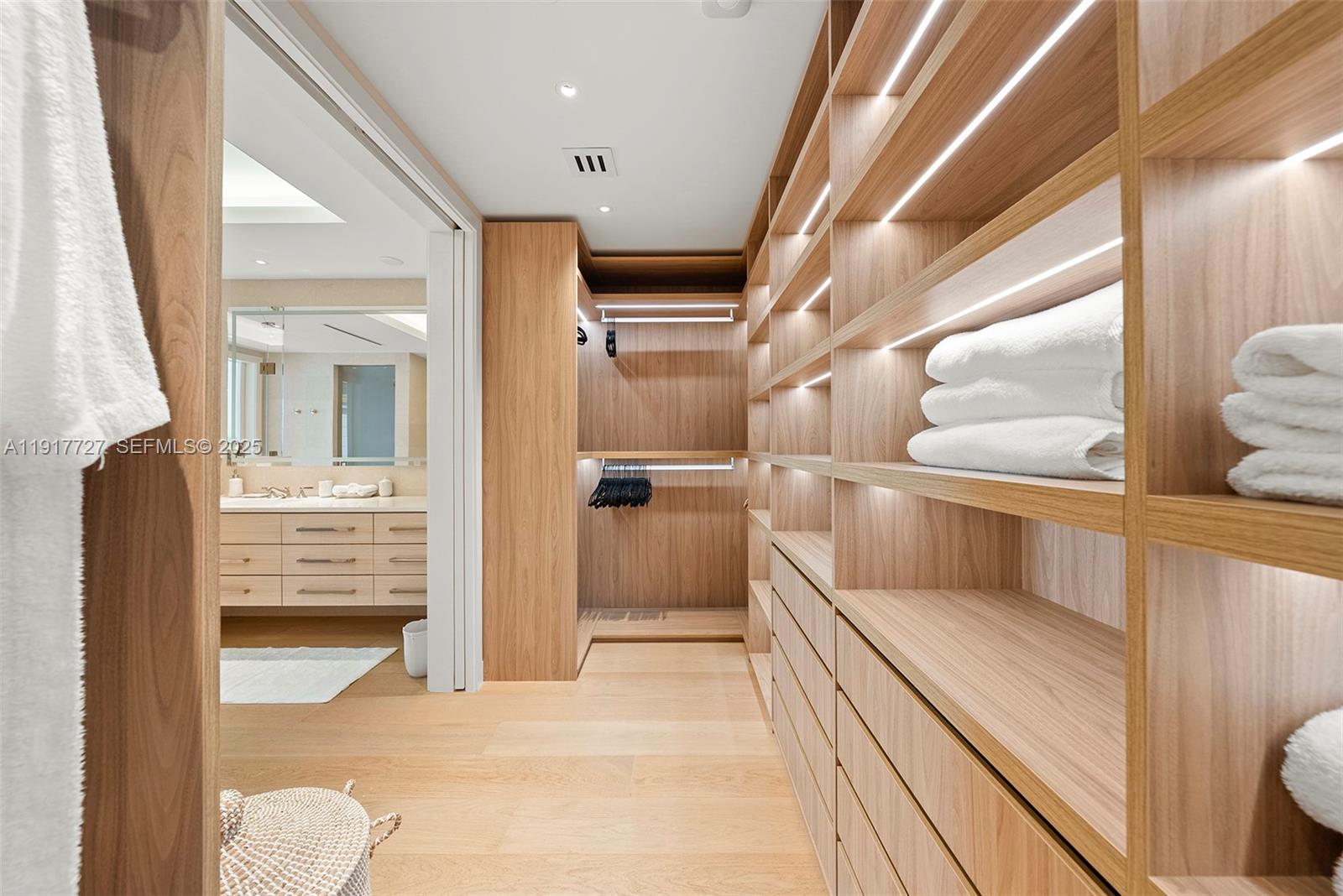 7916 Fisher Is Dr #7916 Miami Beach, FL 33109