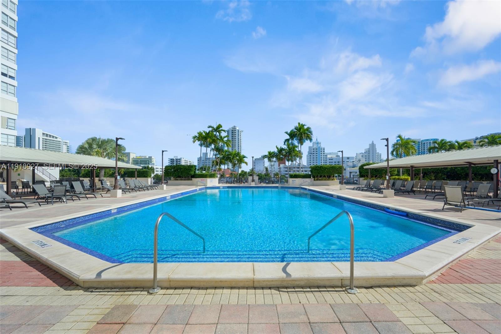 4101 Pine Tree Dr #919 Miami Beach, FL 33140