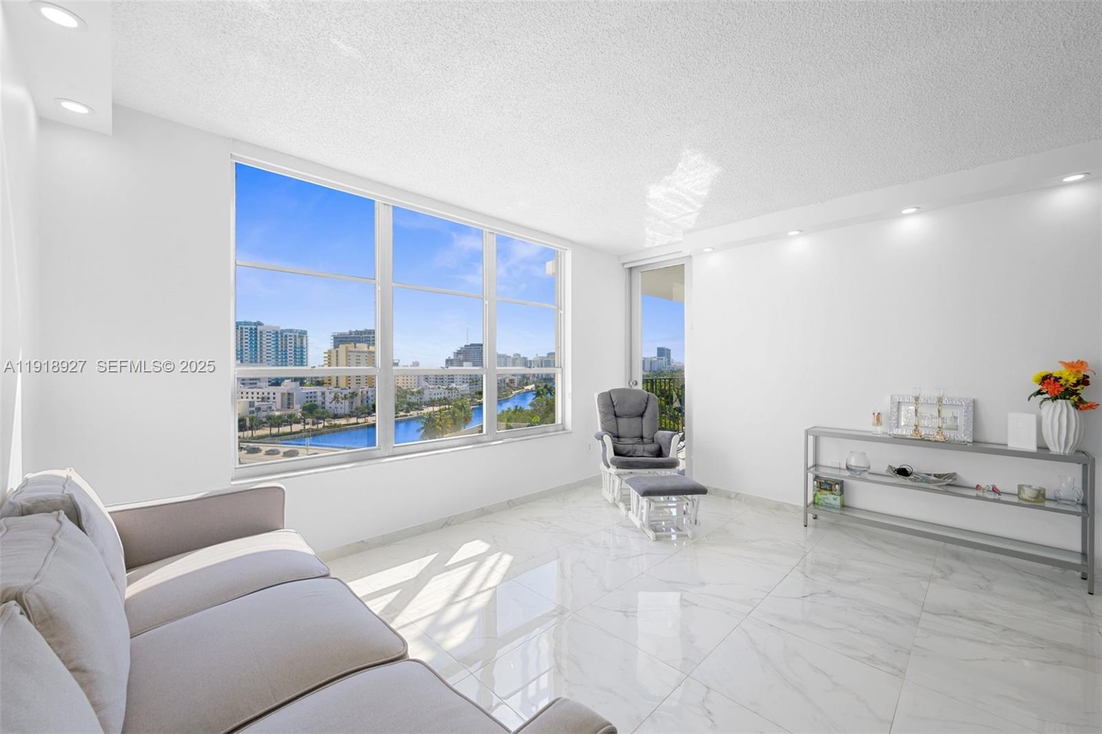 4101 Pine Tree Dr #919 Miami Beach, FL 33140
