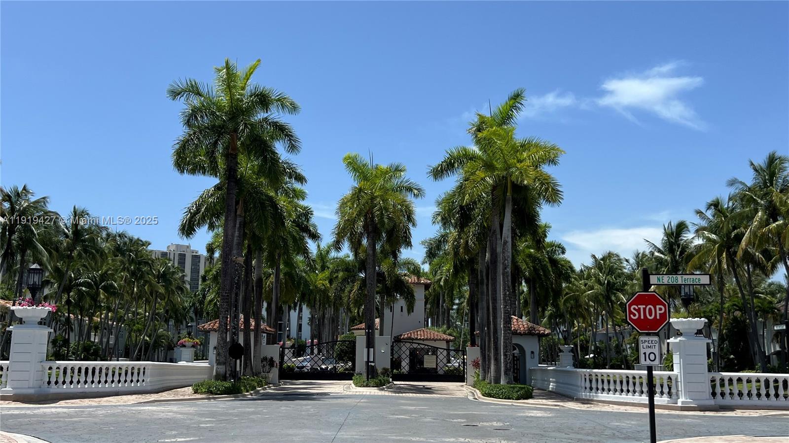 20740 NE 32nd Pl Aventura, FL 33180