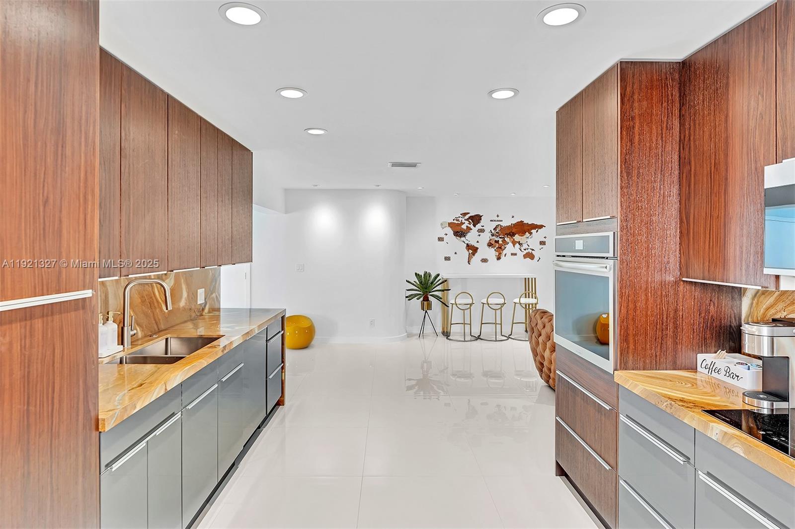 5005 Johnson St Hollywood, FL 33021