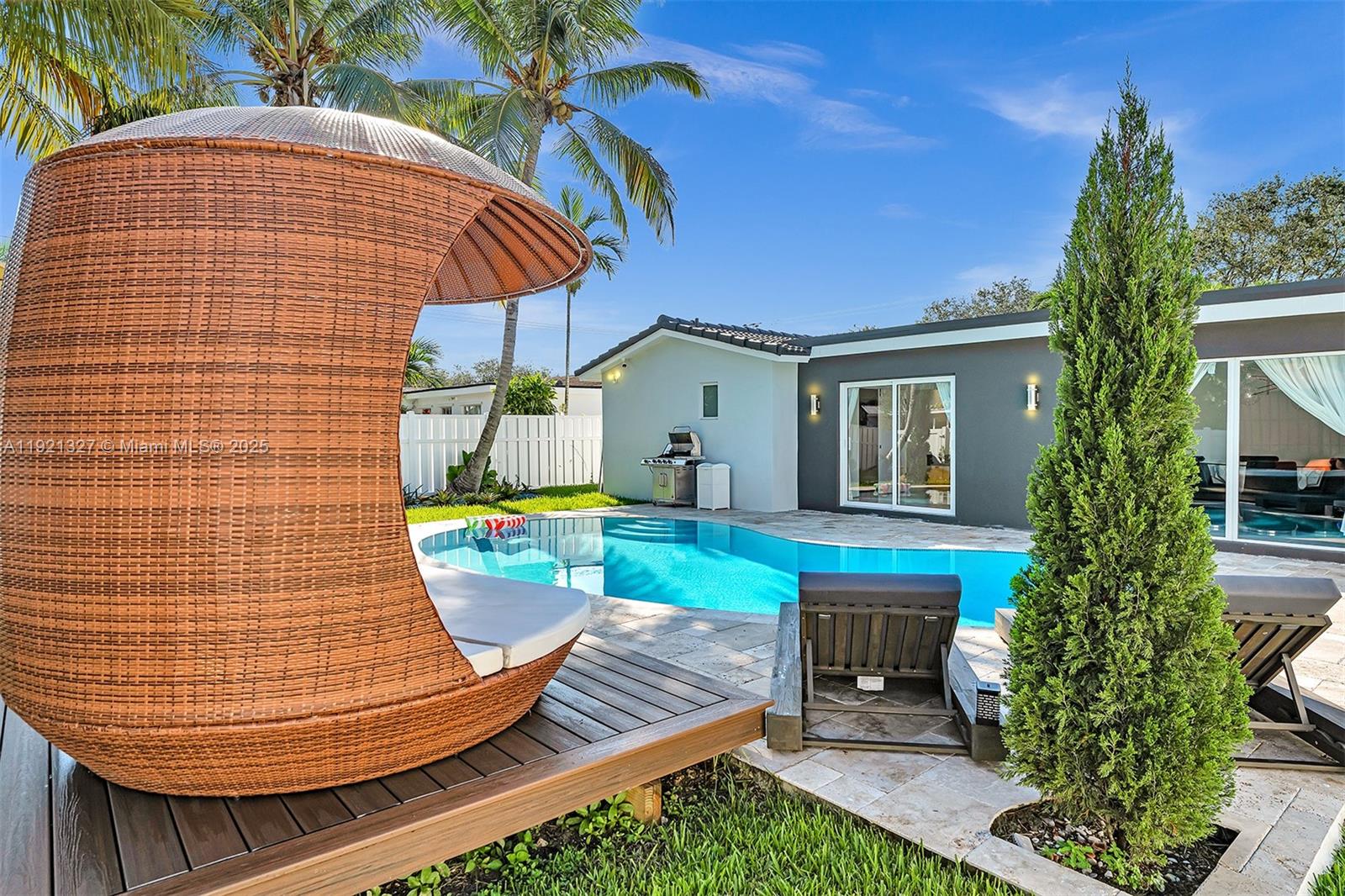 5005 Johnson St Hollywood, FL 33021