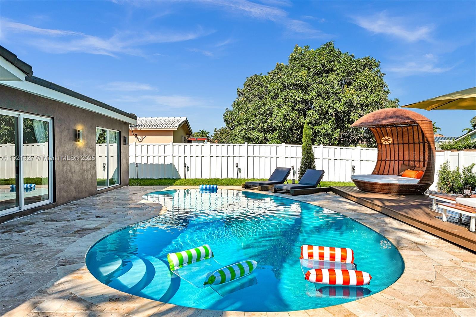 5005 Johnson St Hollywood, FL 33021