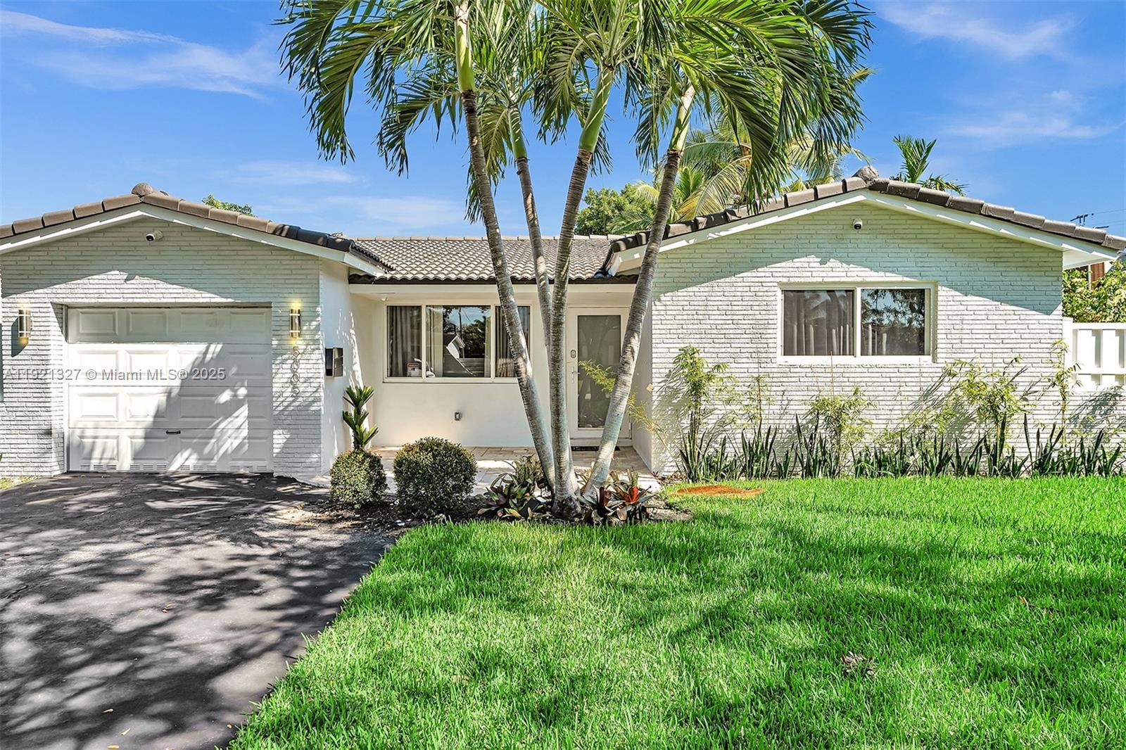 5005 Johnson St Hollywood, FL 33021