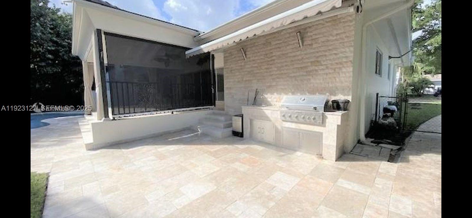 100 S Prospect Dr Coral Gables, FL 33133