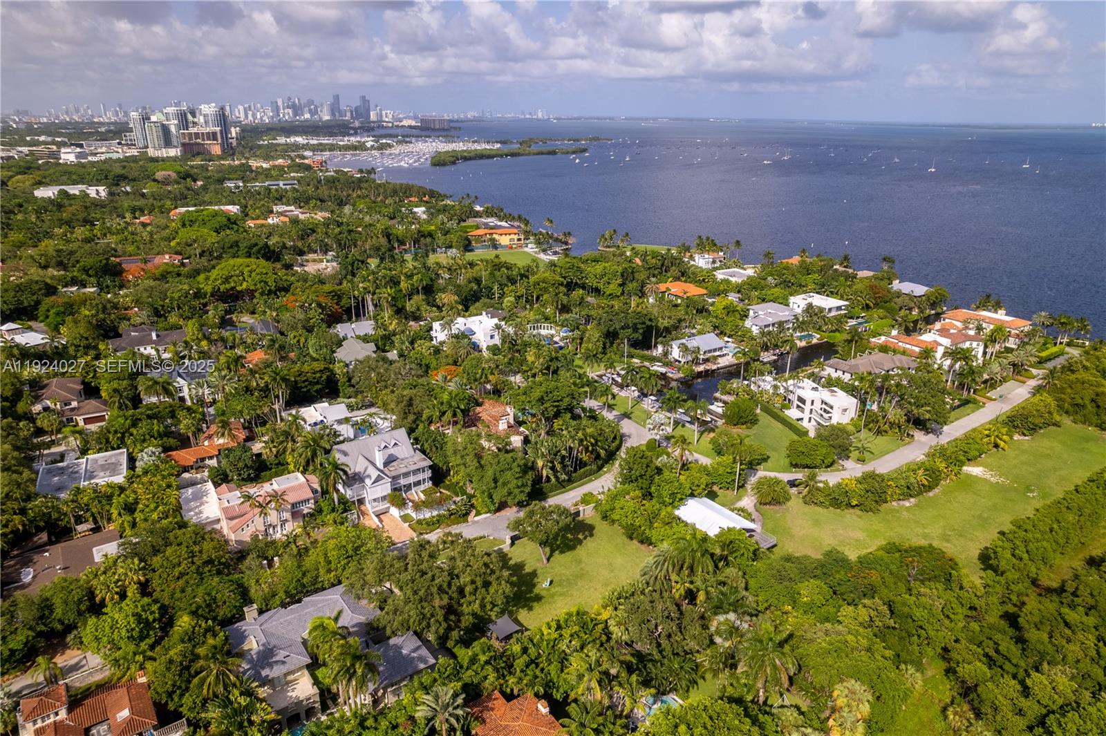 3400 S Moorings Way Coconut Grove, FL 33133