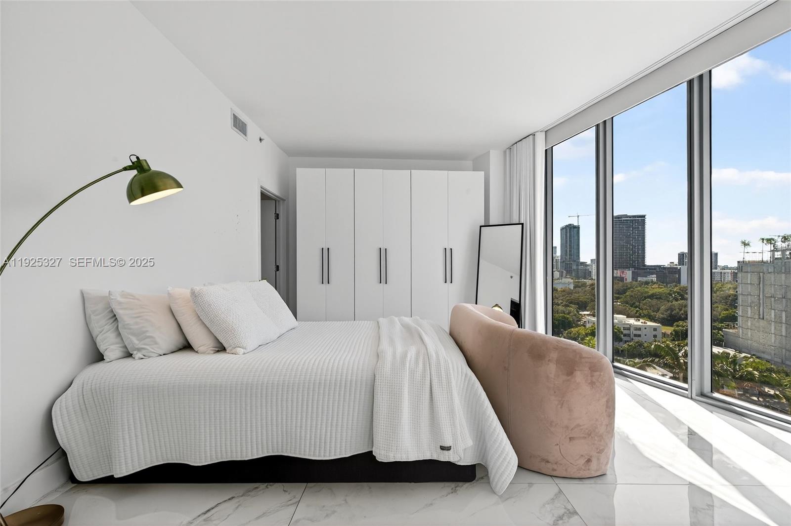 601 NE 36th St #1101 Miami, FL 33137