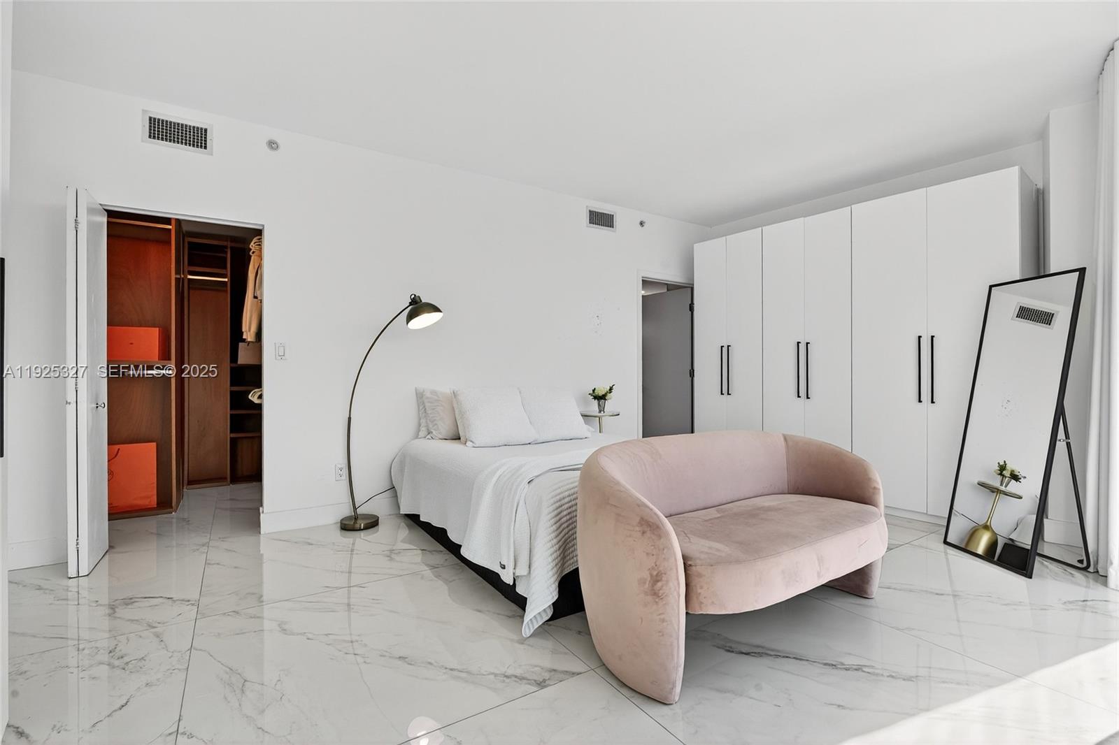 601 NE 36th St #1101 Miami, FL 33137