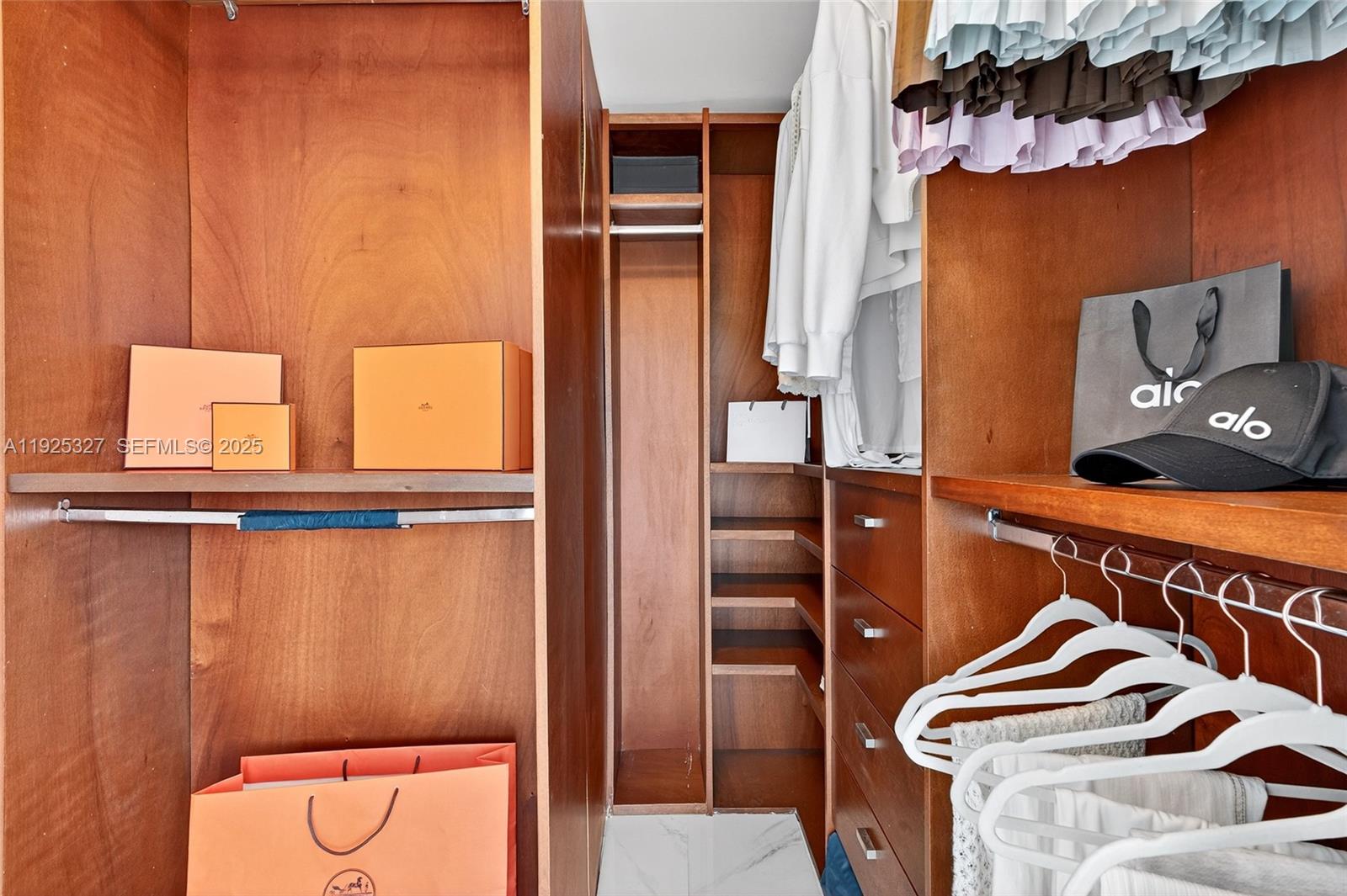 601 NE 36th St #1101 Miami, FL 33137