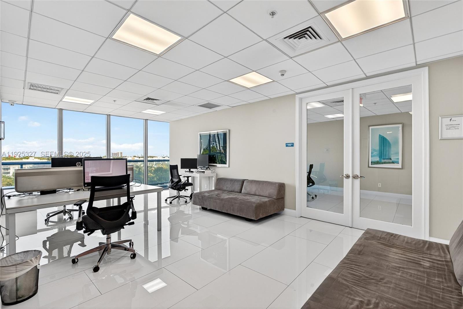 601 NE 36th St #1101 Miami, FL 33137