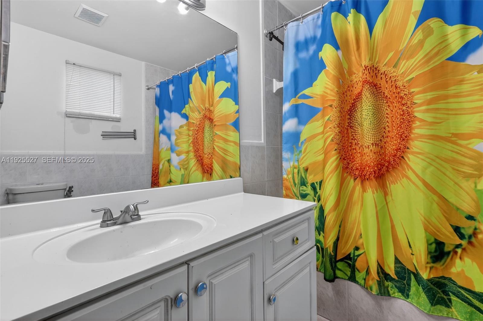 18615 NW 84th Pl #103-1 Hialeah, FL 33015