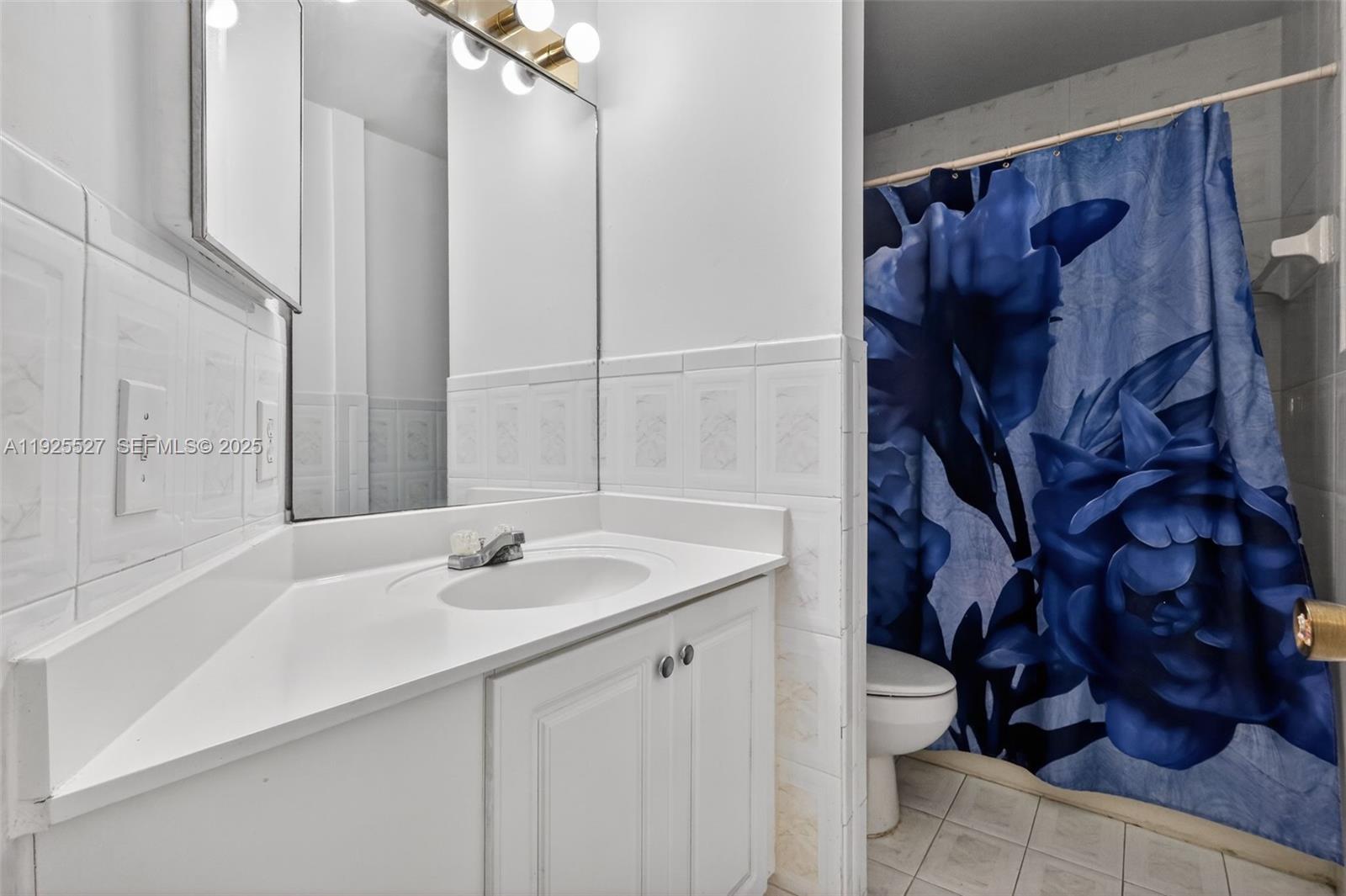 18615 NW 84th Pl #103-1 Hialeah, FL 33015