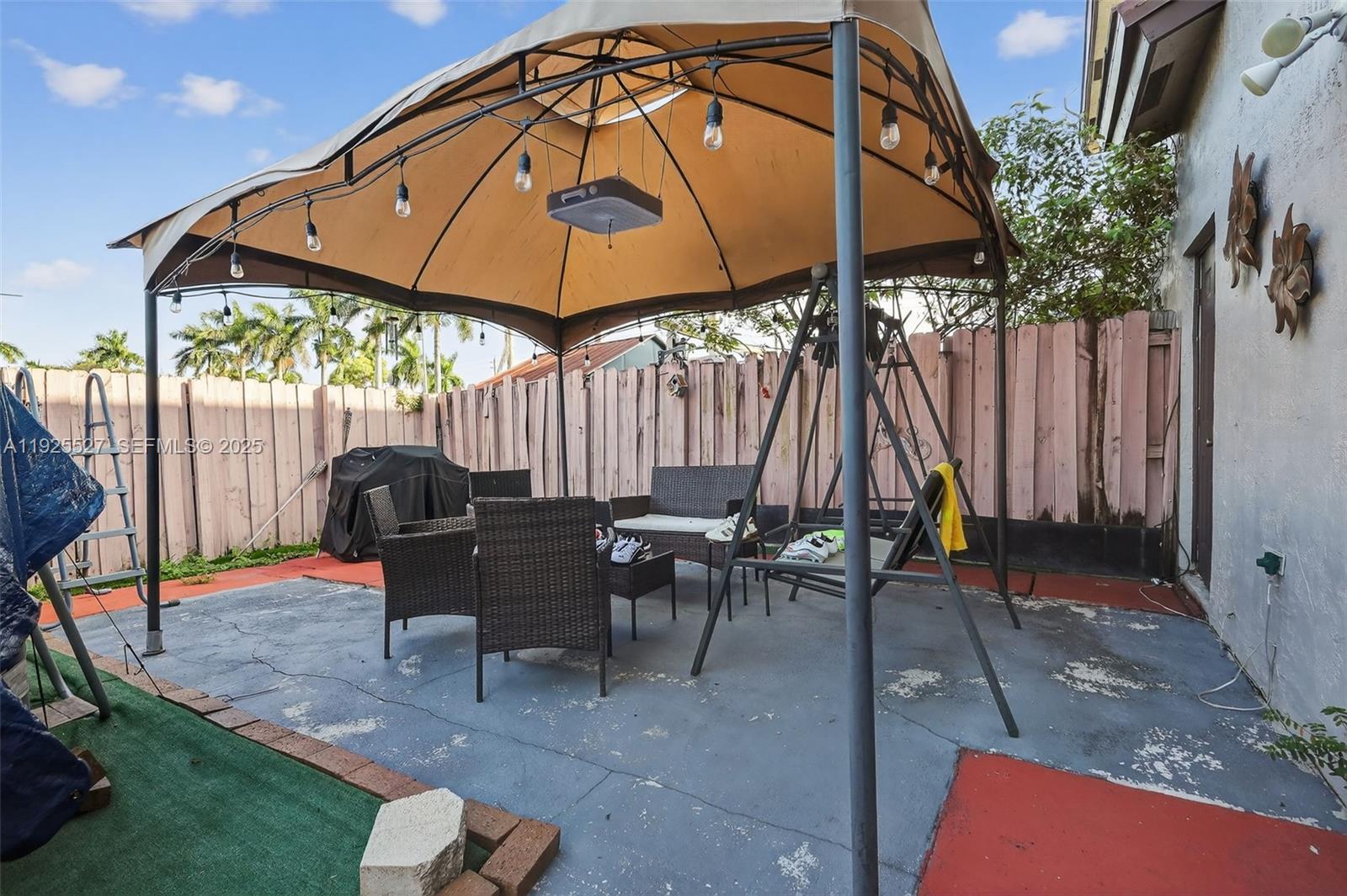 18615 NW 84th Pl #103-1 Hialeah, FL 33015