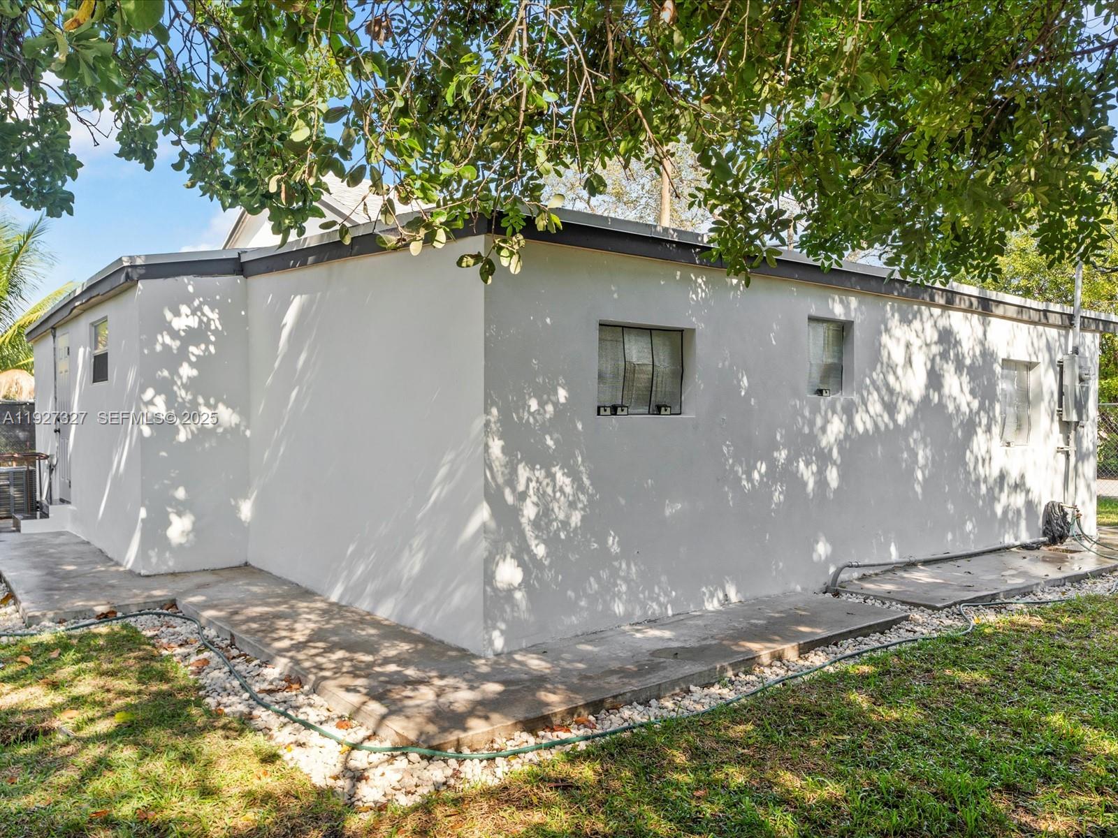 6318 NW 19th Ct Miami, FL 33147