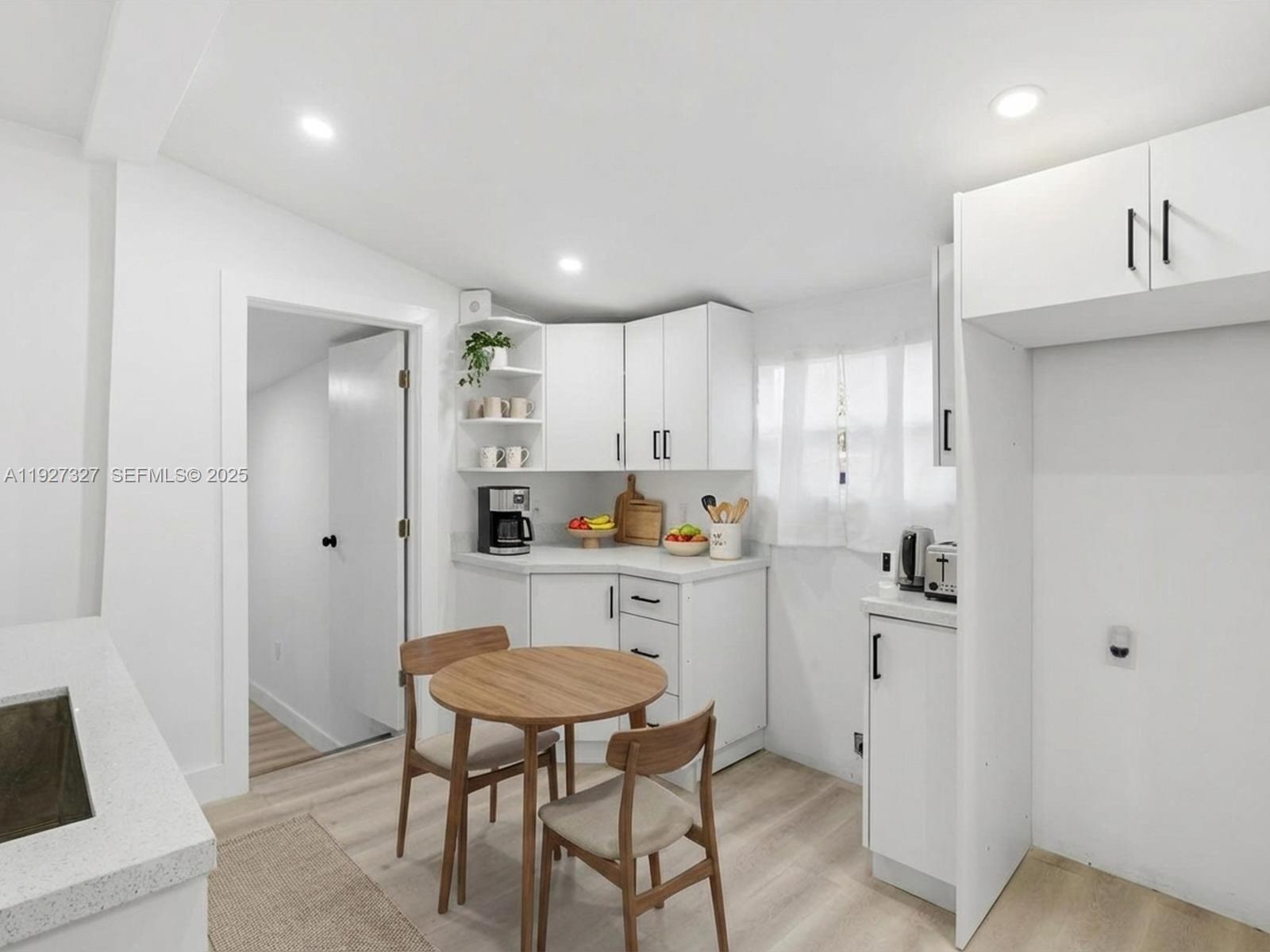 6318 NW 19th Ct Miami, FL 33147