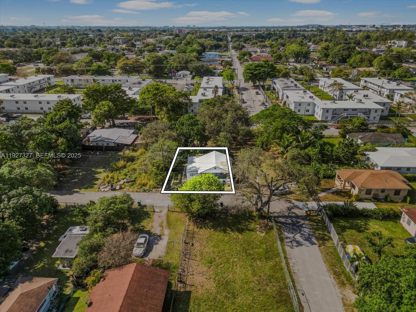 6318 NW 19th Ct Miami, FL 33147