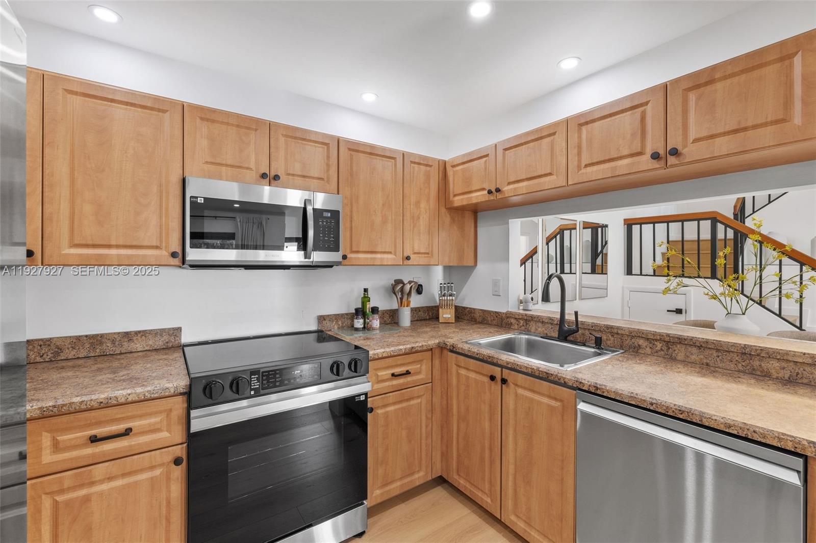 21216 Harbor Way #158-15 Aventura, FL 33180