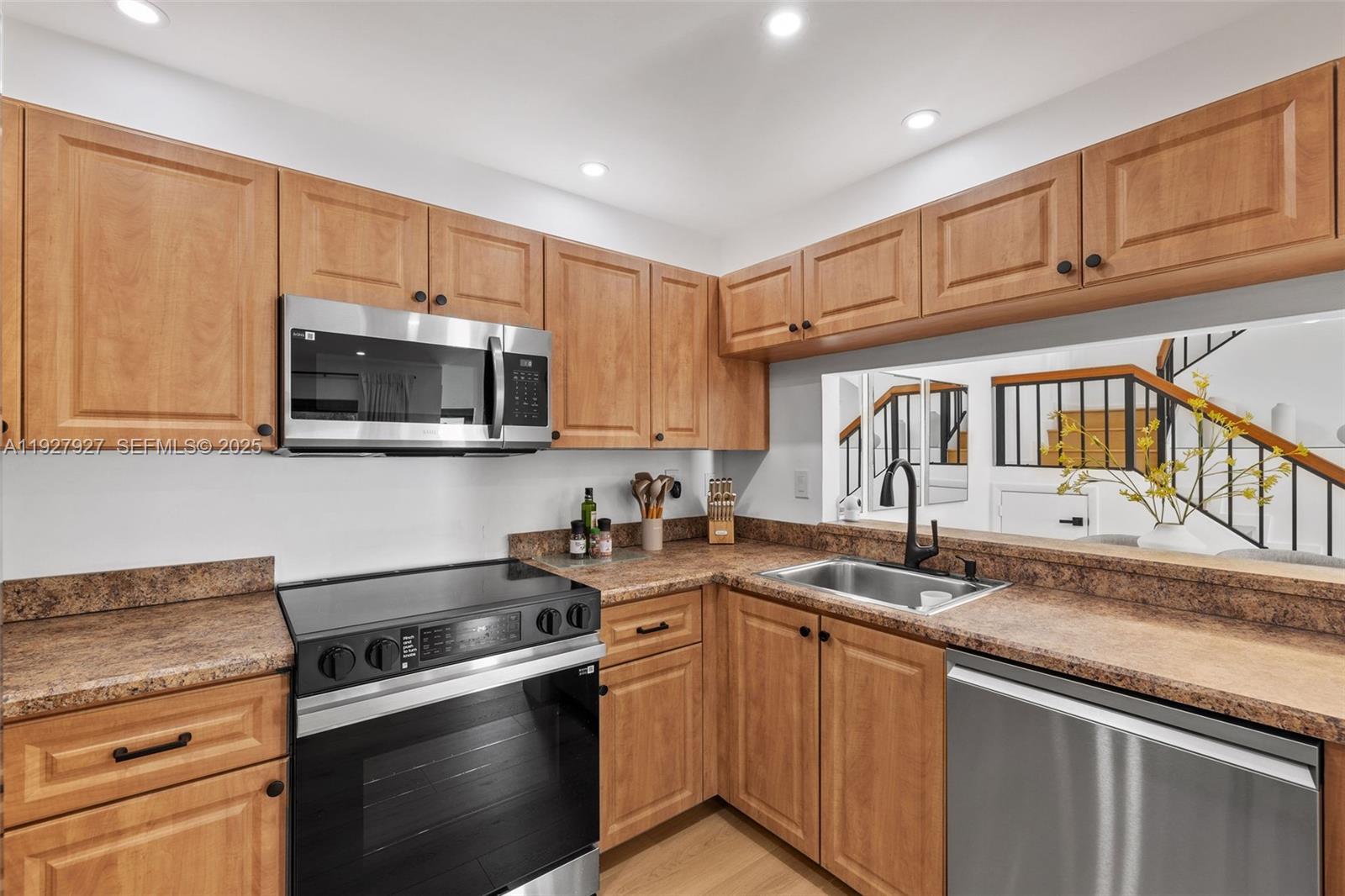 21216 Harbor Way #158-15 Aventura, FL 33180