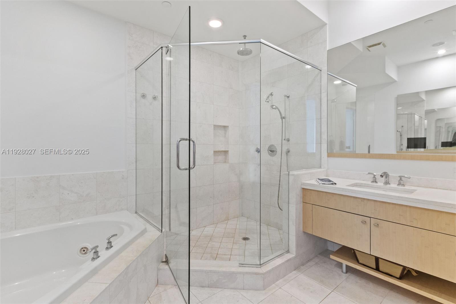 900 Brickell Key Blvd #2002 Miami, FL 33131