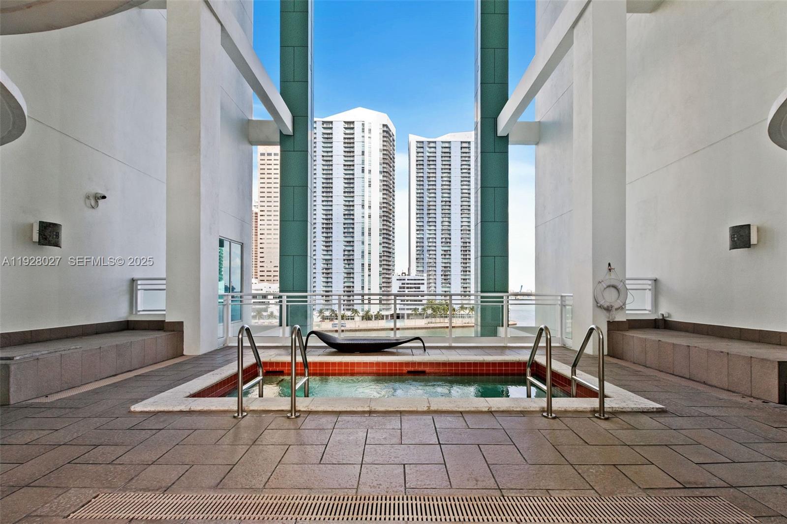 900 Brickell Key Blvd #2002 Miami, FL 33131