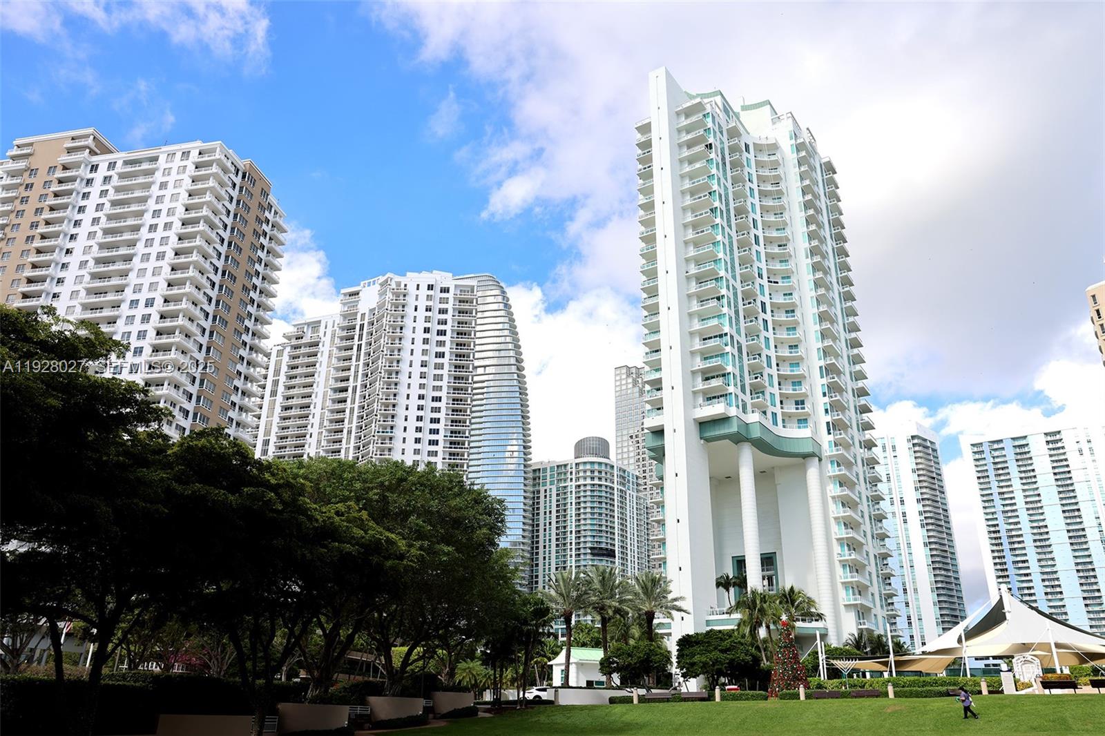 900 Brickell Key Blvd #2002 Miami, FL 33131