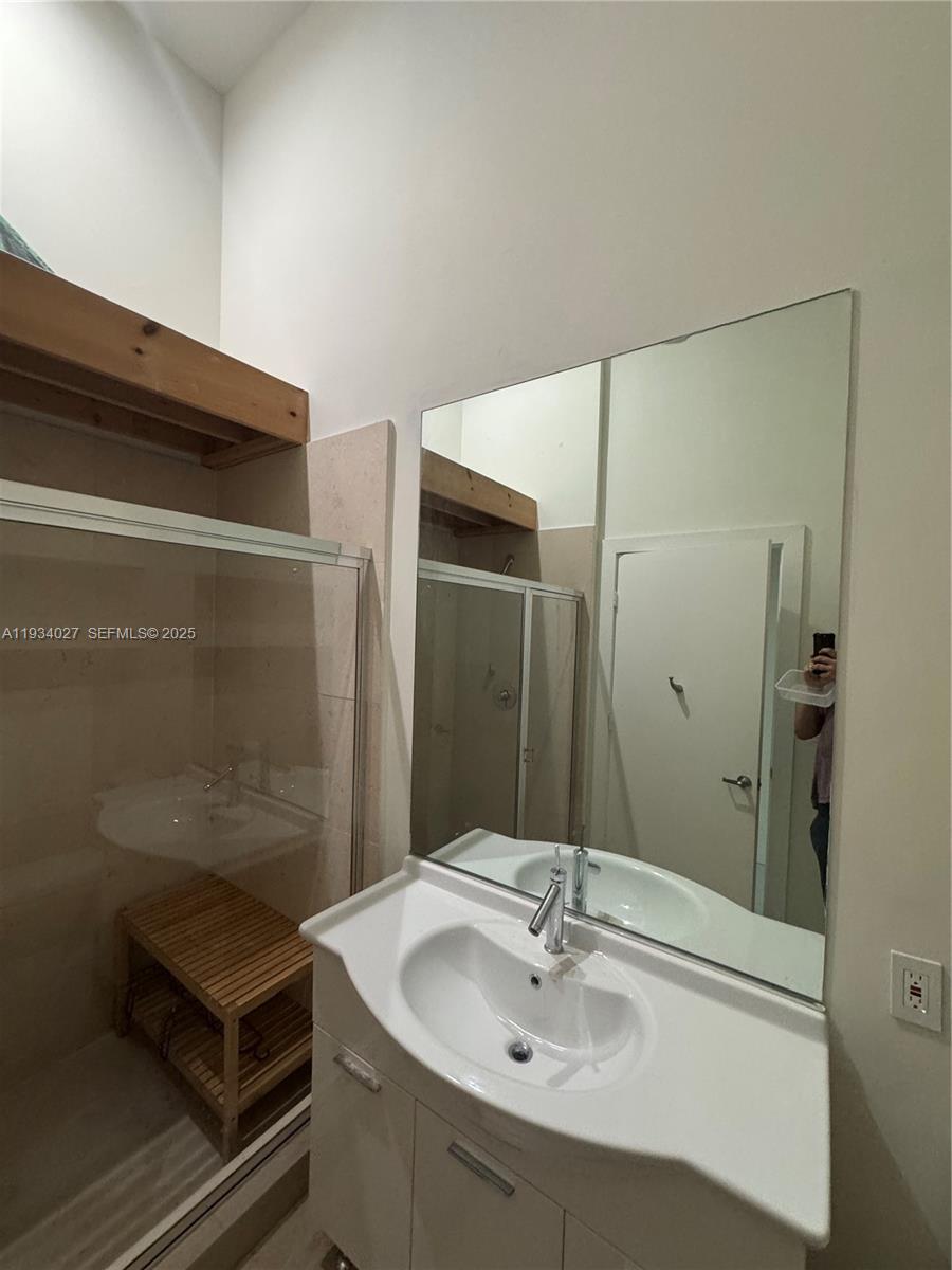 image Icon Brickell II21