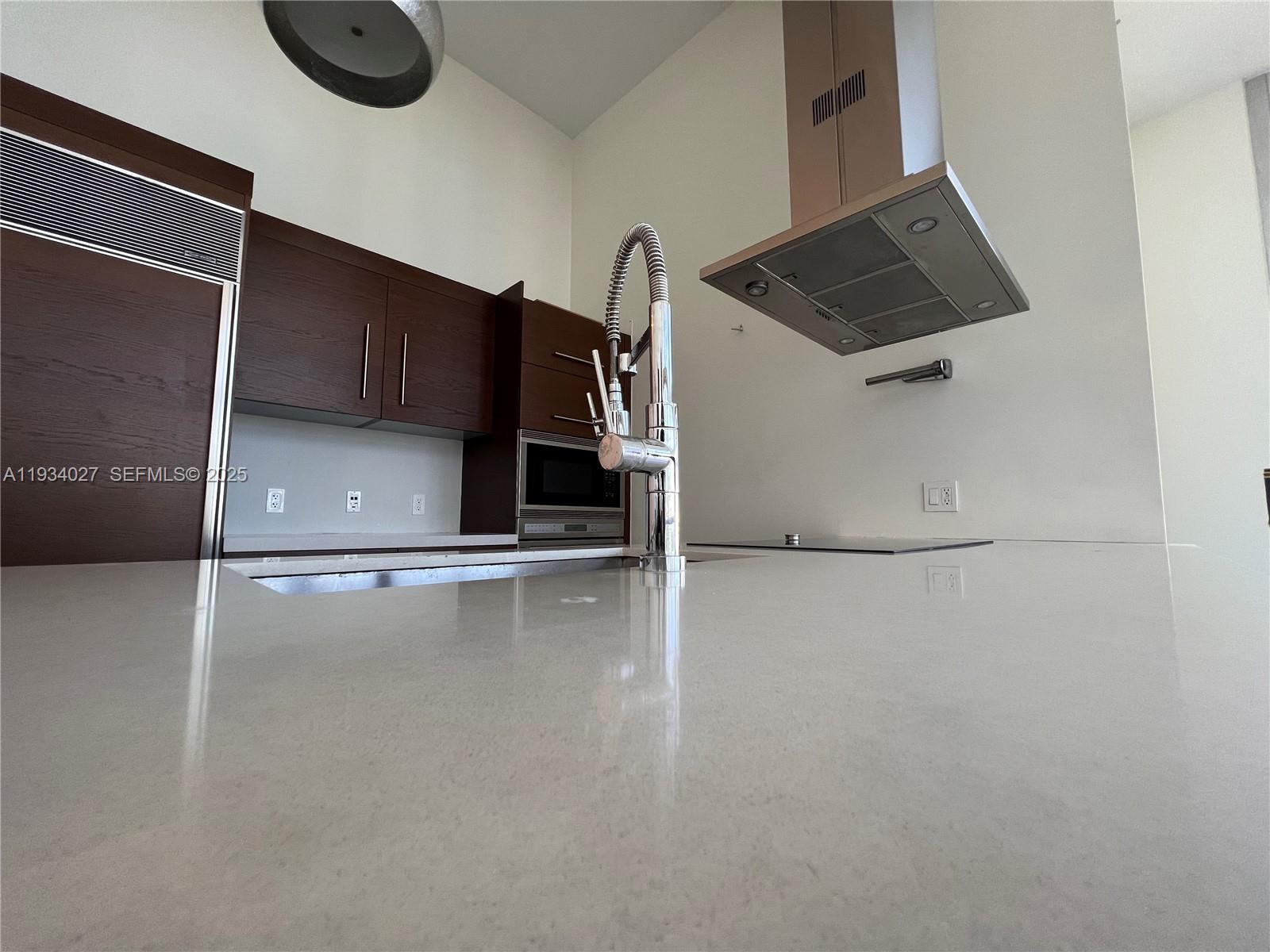 image Icon Brickell II29