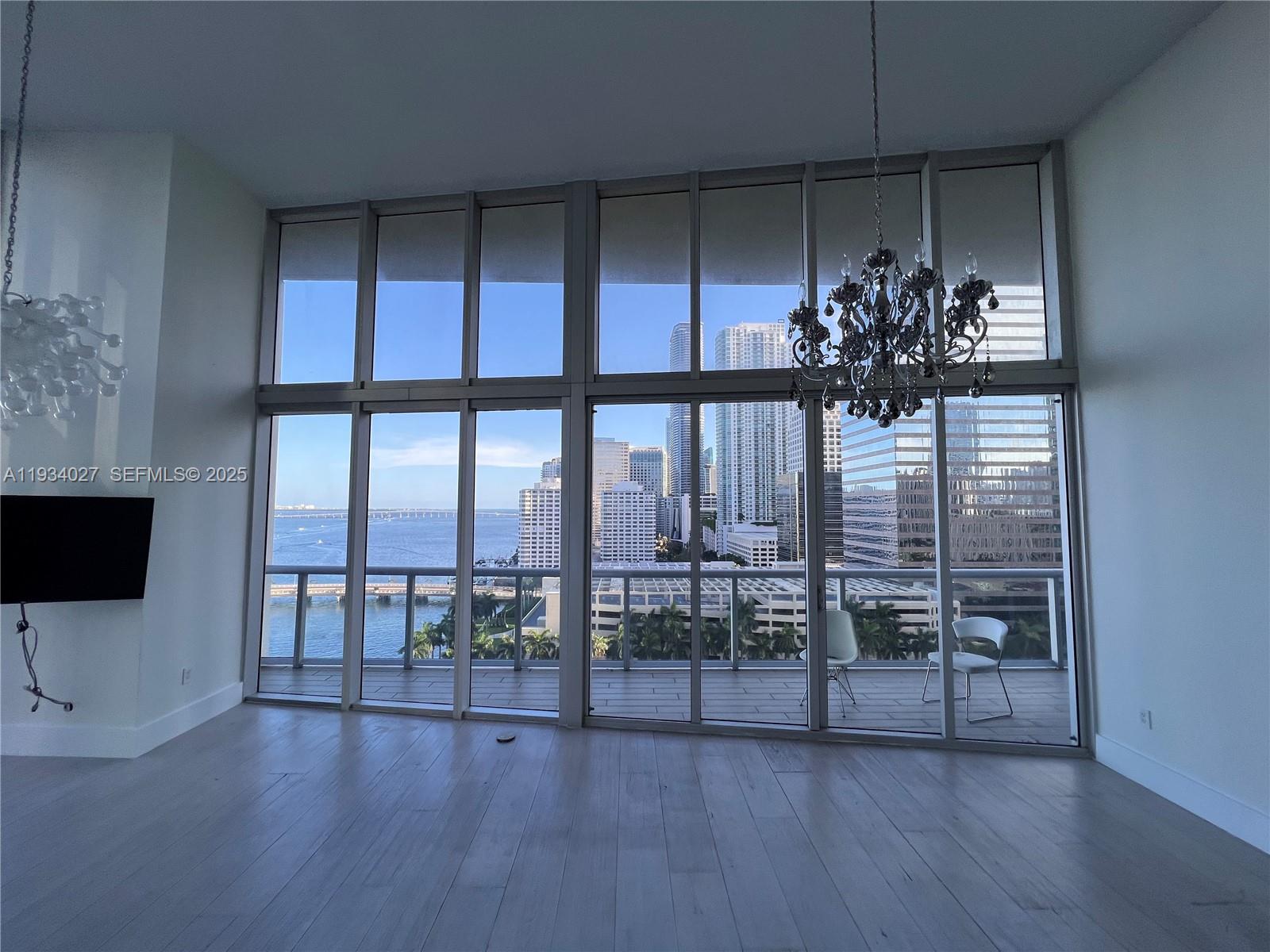 image Icon Brickell II30