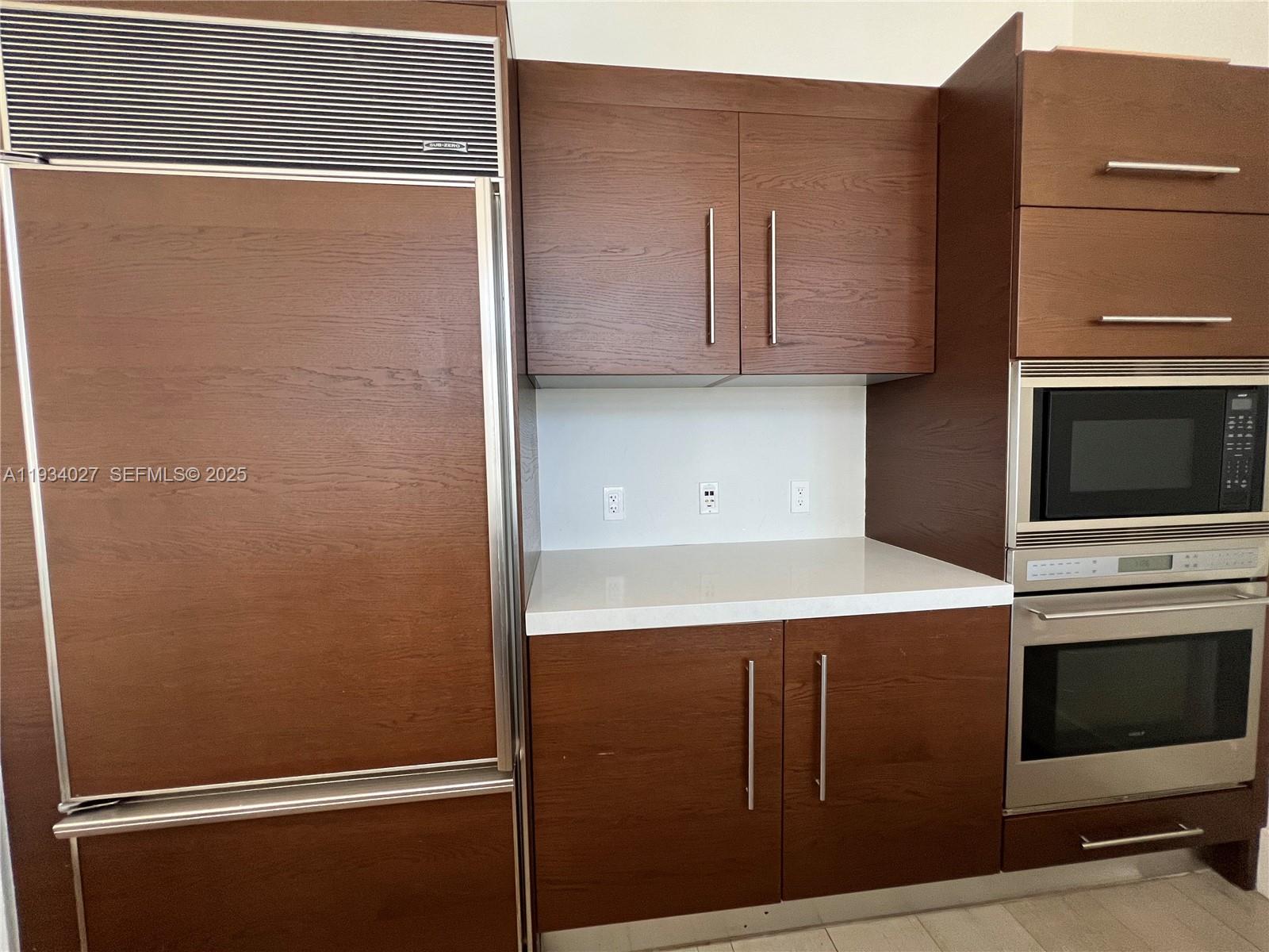 image Icon Brickell II38