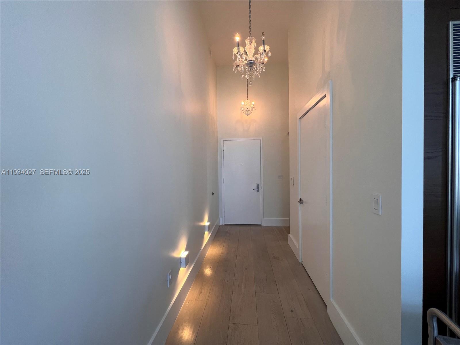 image Icon Brickell II39