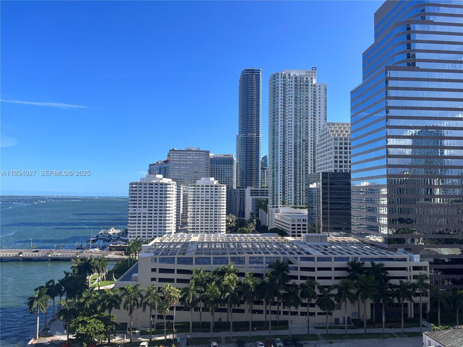 image Icon Brickell II40