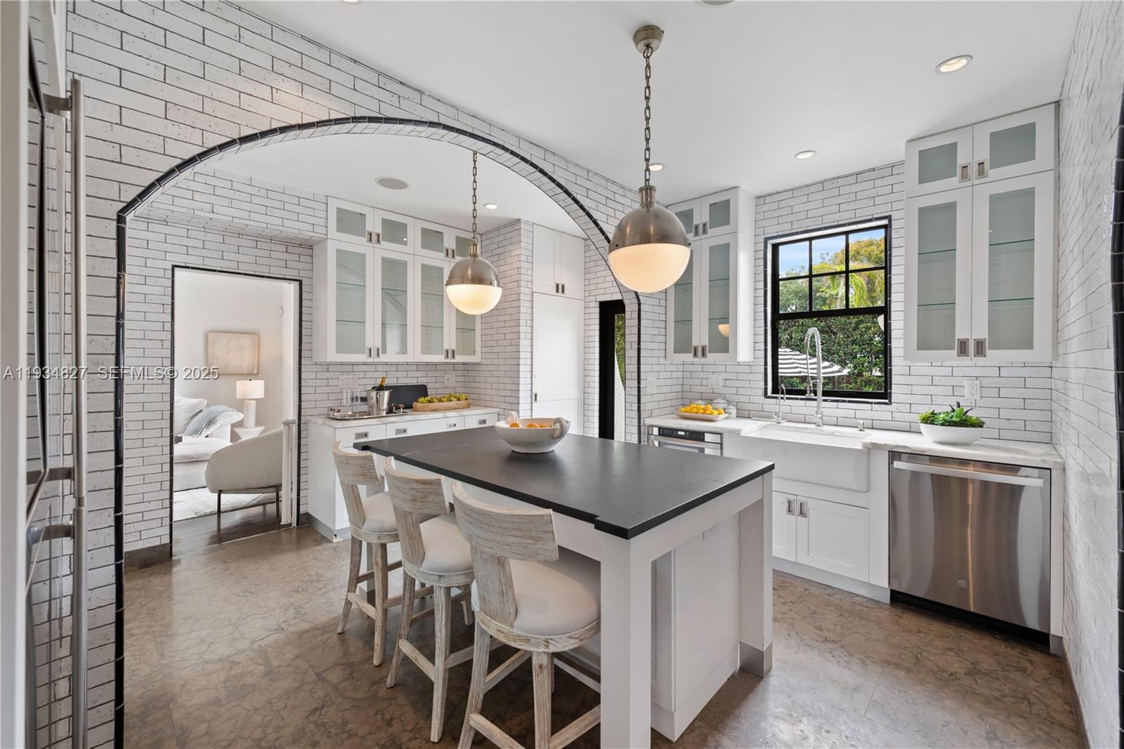 628 NE 59th St Miami, FL 33137