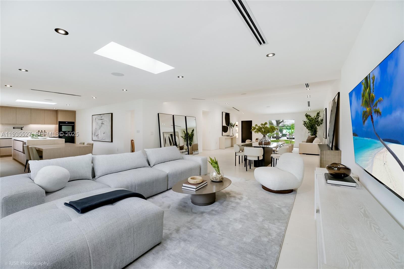 21480 Highland Lks Blvd #21480 Miami, FL 33179