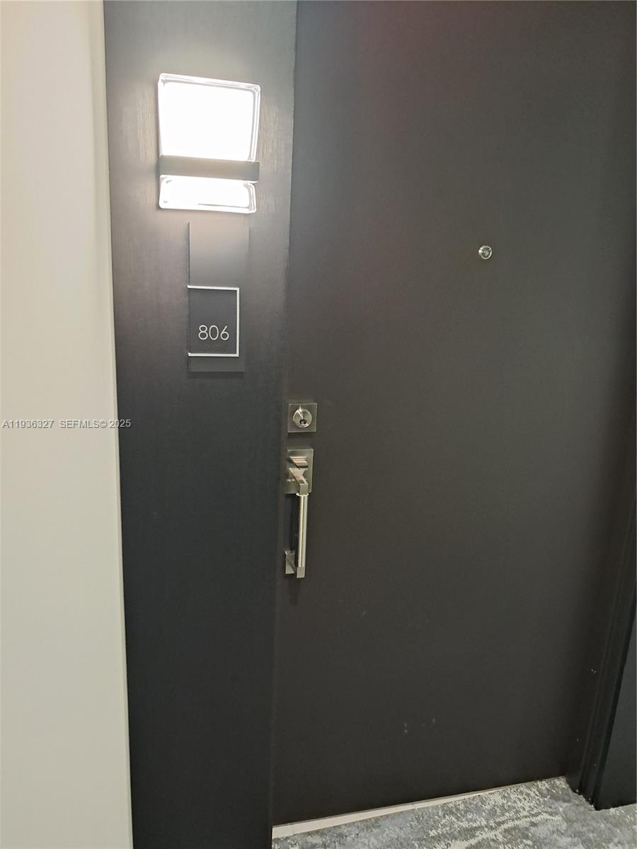 19380 Collins Ave #806