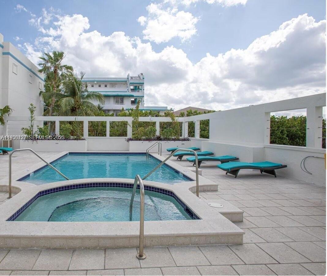 9172 Collins Ave #212 Surfside, FL 33154