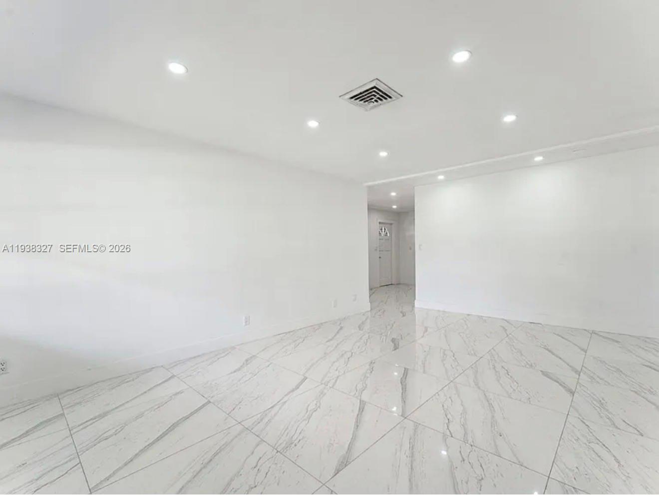 6800 SW 10th Ct Pembroke Pines, FL 33023