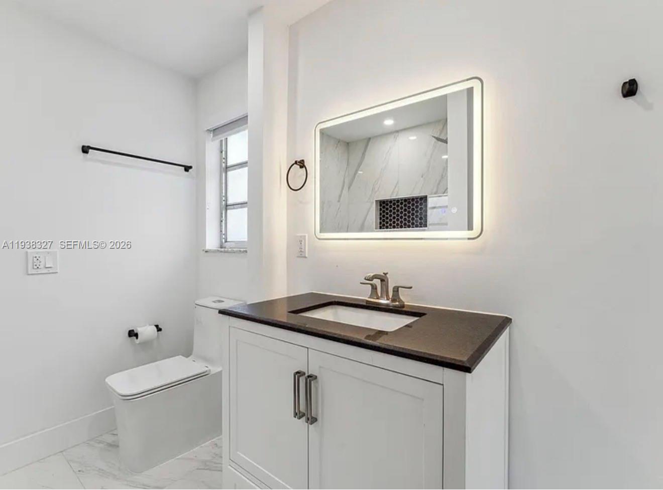 6800 SW 10th Ct Pembroke Pines, FL 33023