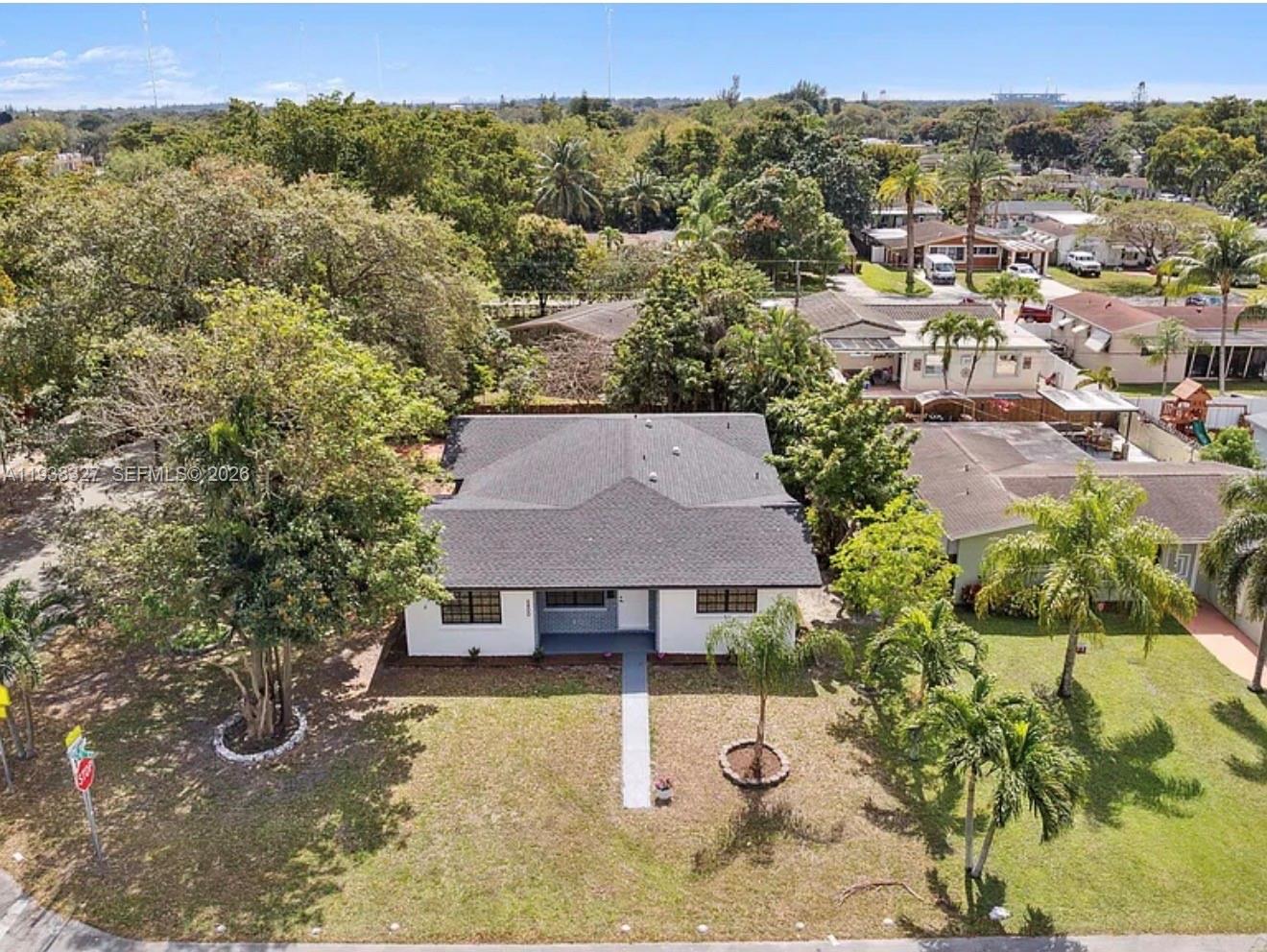 6800 SW 10th Ct Pembroke Pines, FL 33023