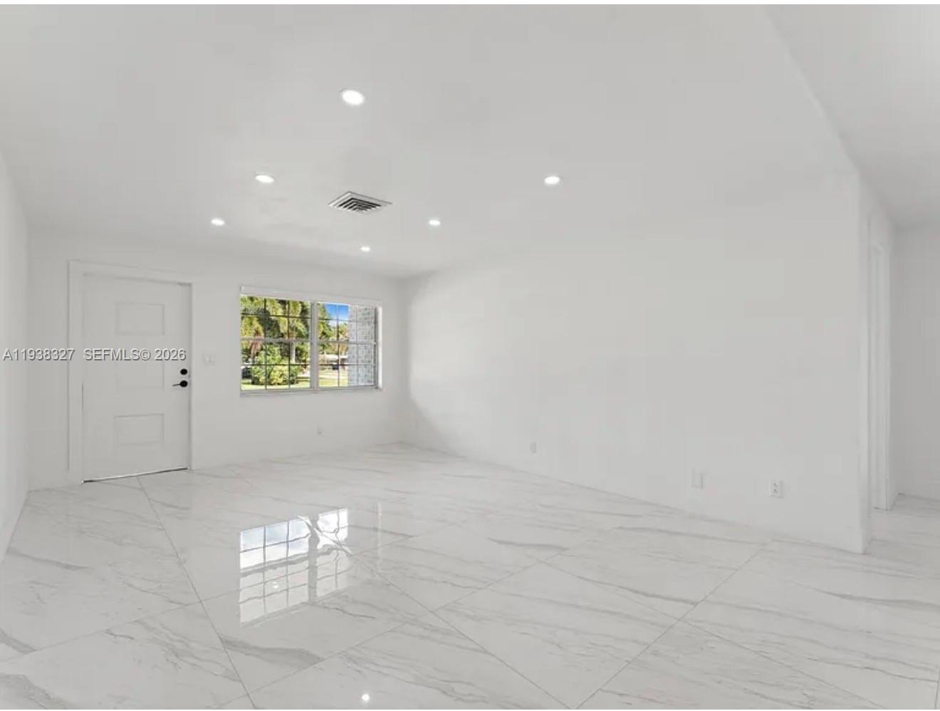 6800 SW 10th Ct Pembroke Pines, FL 33023