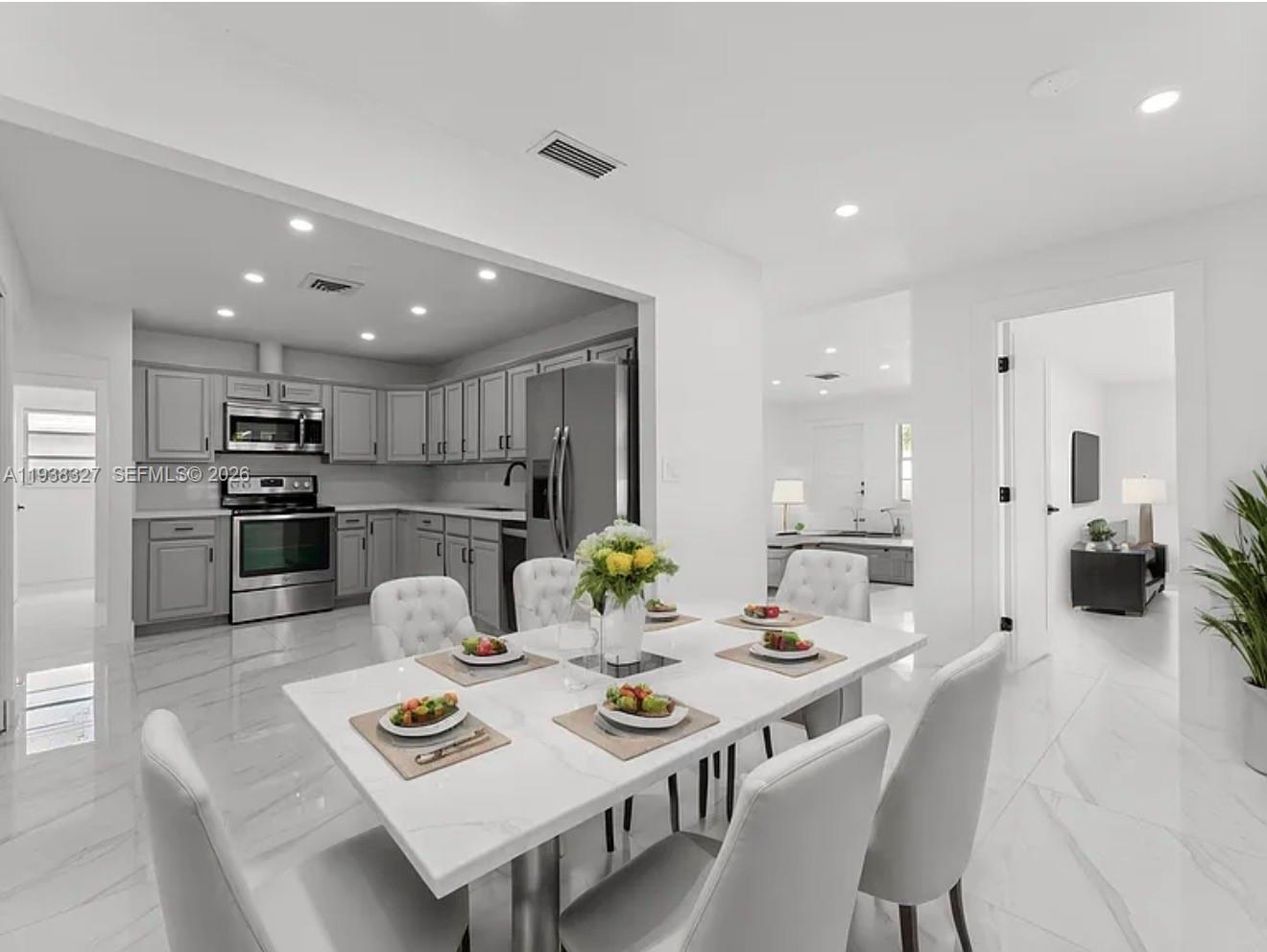 6800 SW 10th Ct Pembroke Pines, FL 33023