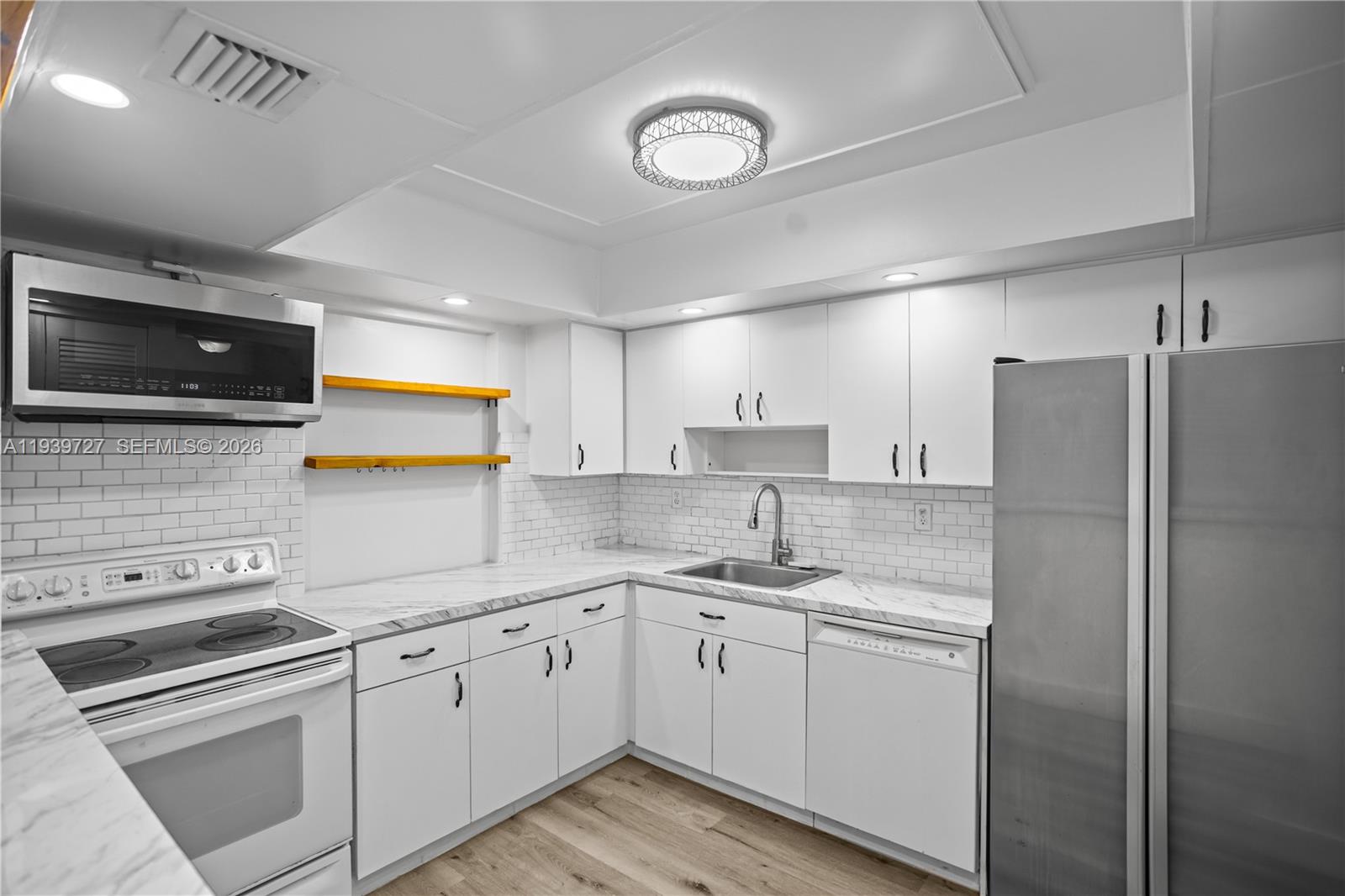 2101 Atlantic Shores Blvd #107 Hallandale Beach, FL 33009