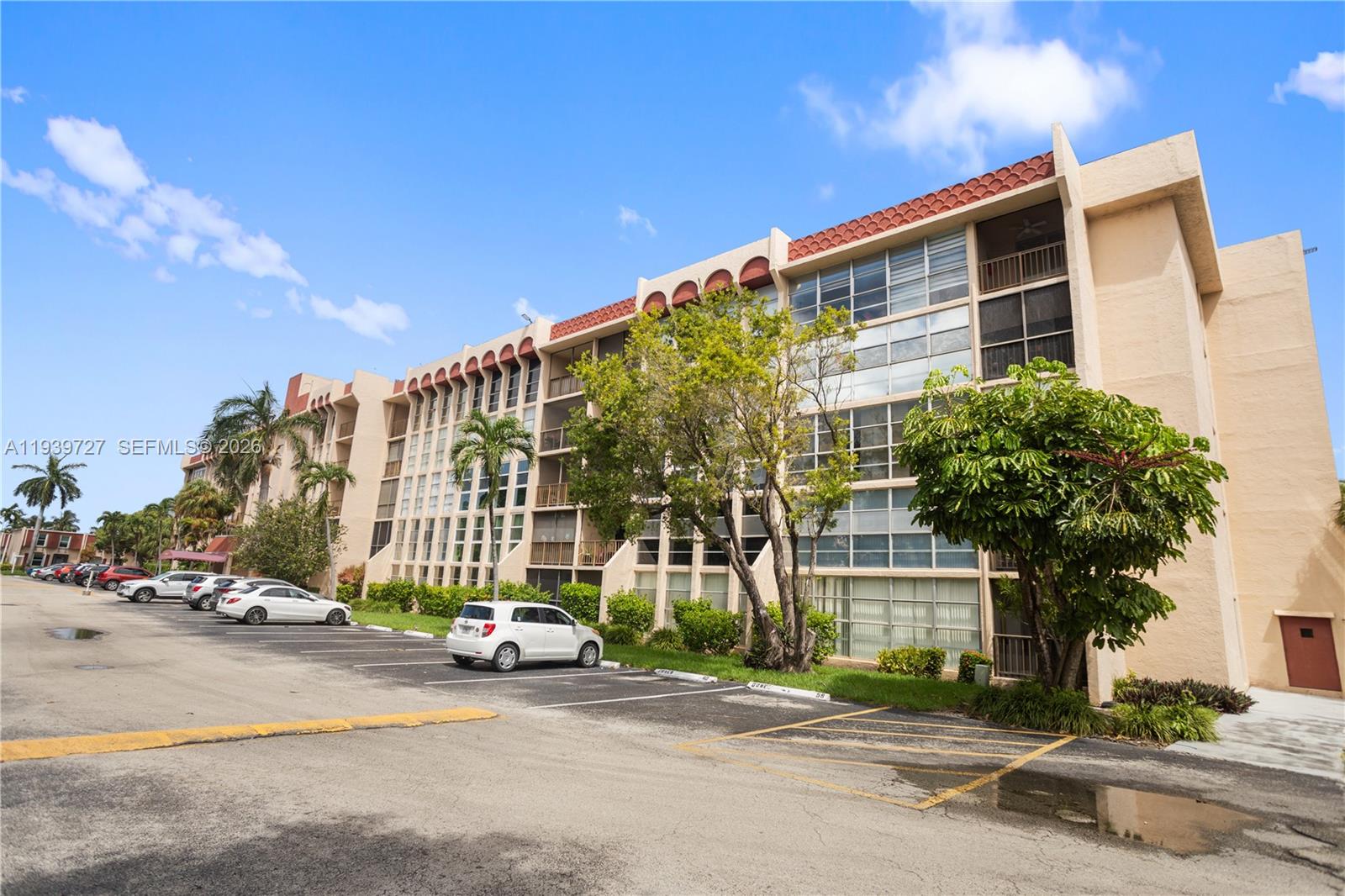 2101 Atlantic Shores Blvd #107 Hallandale Beach, FL 33009