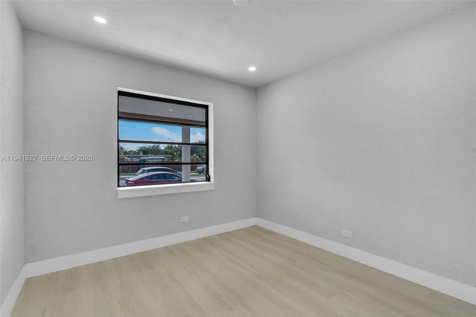 4485 E 8th Ave Hialeah, FL 33013