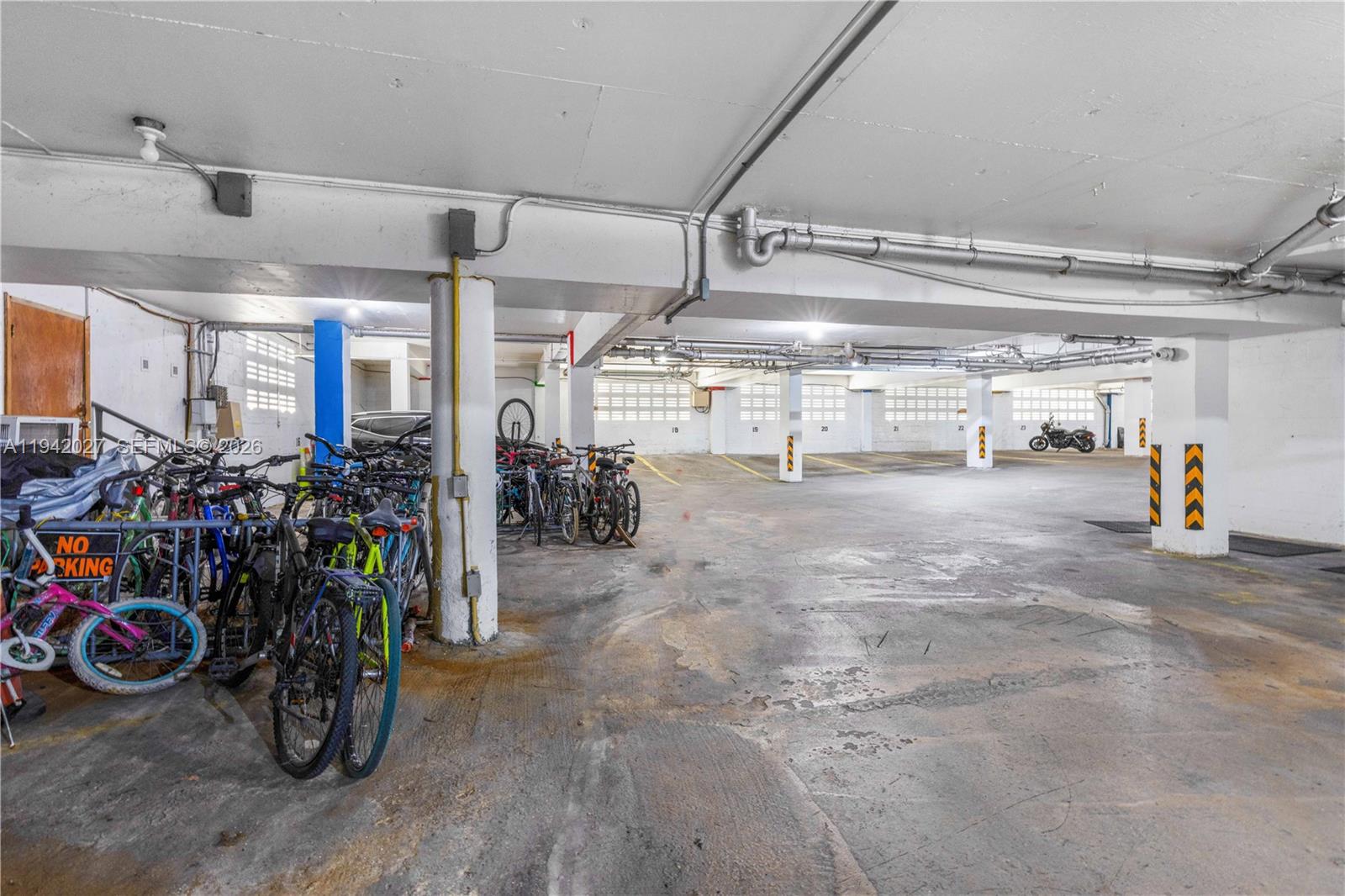 6484 Indian Crk Dr #220 Miami Beach, FL 33141