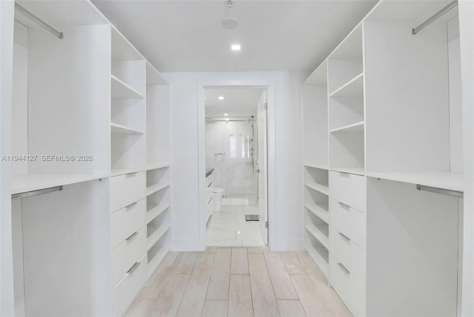 701 Brickell Key Blvd #1506 Miami, FL 33131