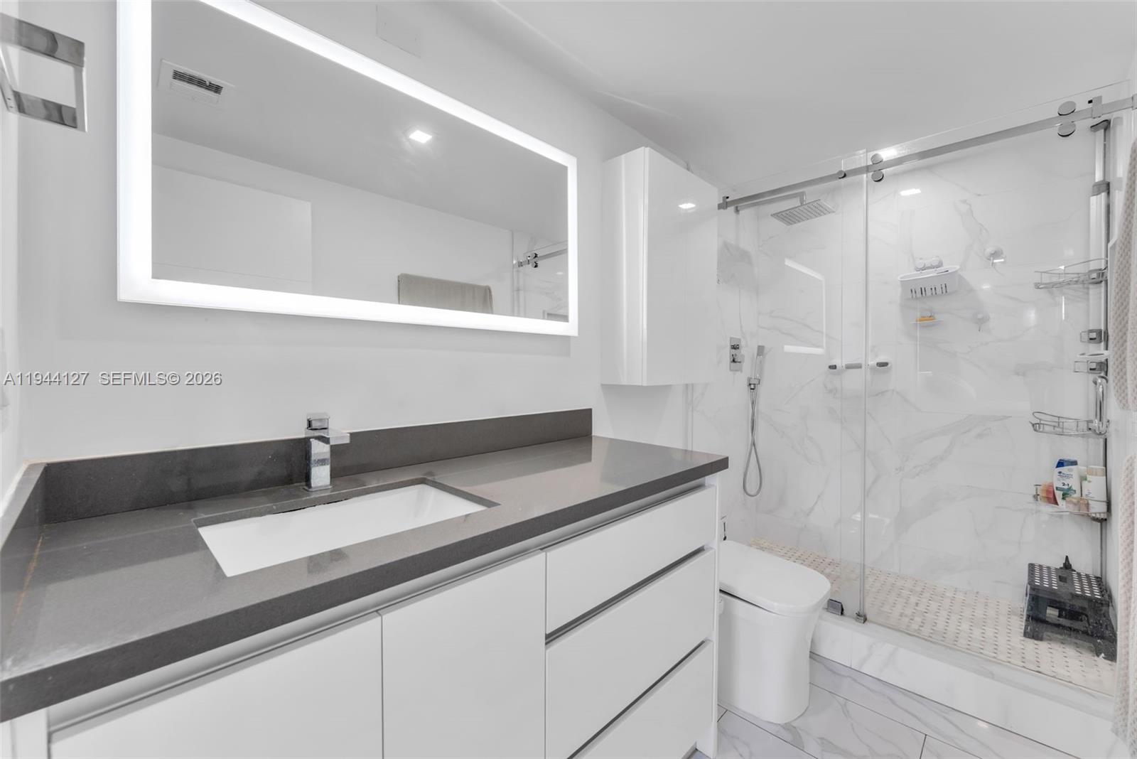 701 Brickell Key Blvd #1506 Miami, FL 33131