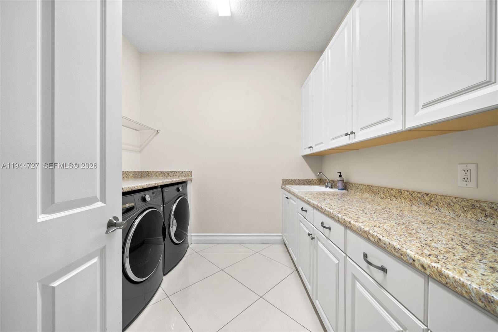 16796 Strasbourg Ln Delray Beach, FL 33446